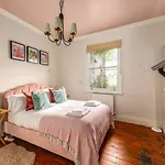 5 Bed Central Cambridge House
