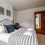 5 Bed Central Cambridge House